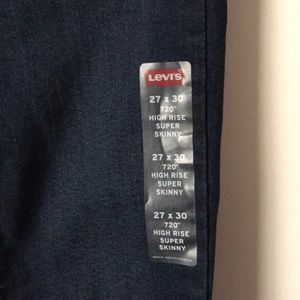 Brand new high waisted Levis skinny jeans